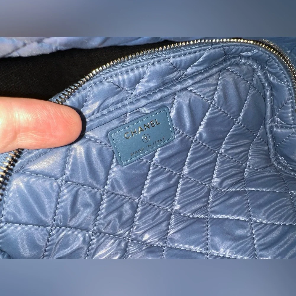 CHANEL CC denim Double Zip Vanity Case - Picture 12 of 14